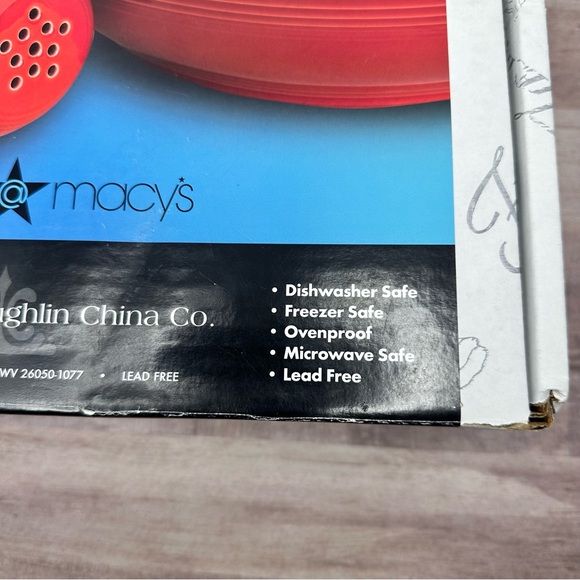 Fiesta Fiestaware SCARLET Pasta Bowl + Cheese Shaker SET New wBox - Picture 11 of 11